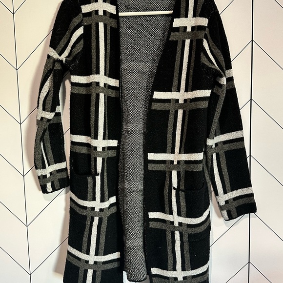 Nine West Sweaters - Nine West Black & White Plaid Car Coat, Size S – Classic Wool Blend